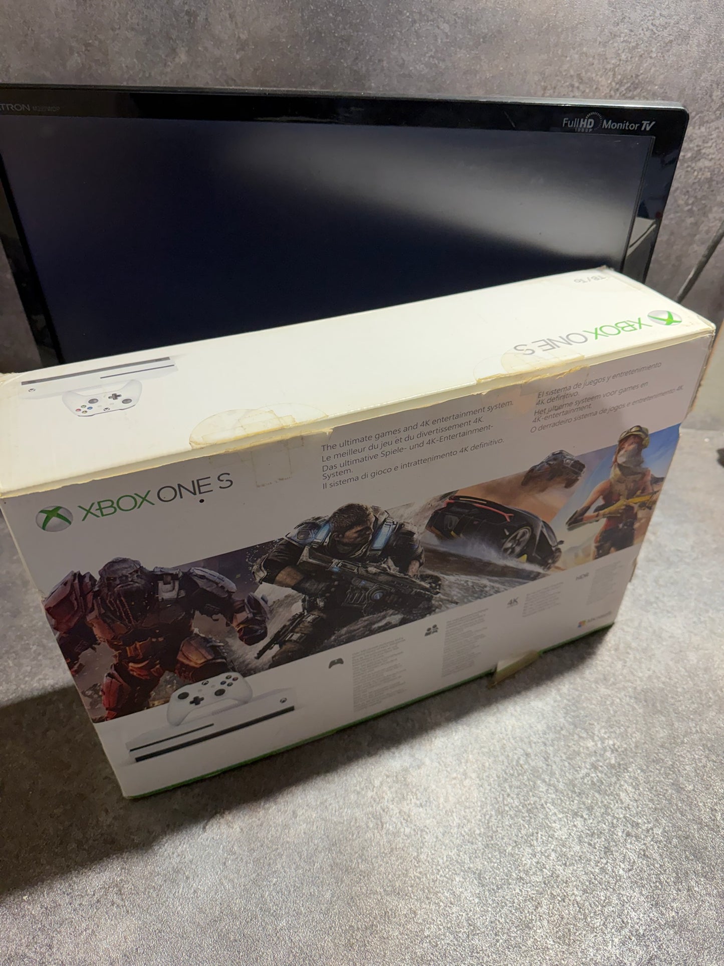Console Xbox One S 1 To en boîte