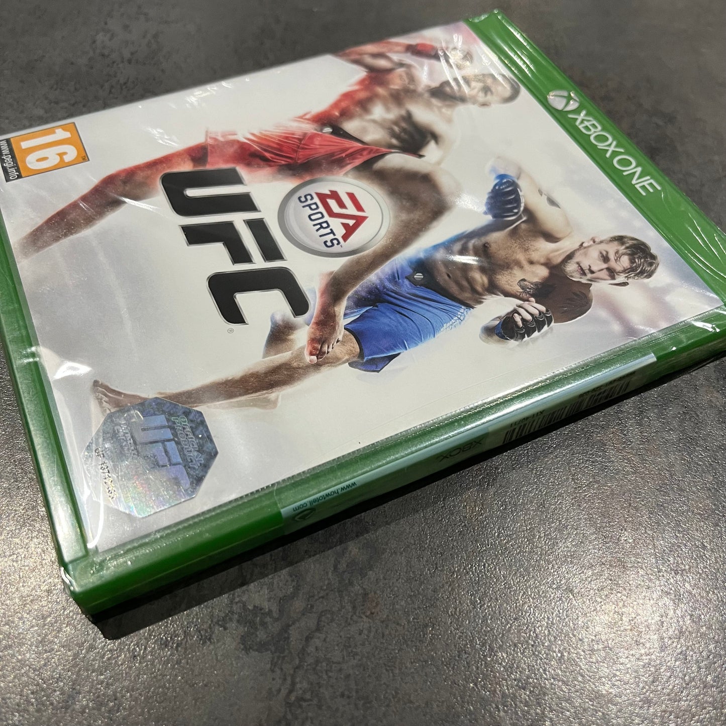 UFC Xbox One neuf