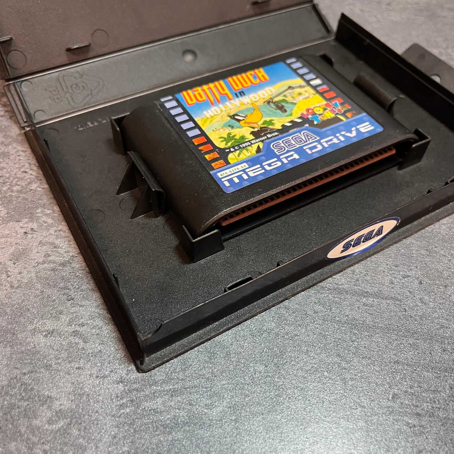 Daffy Duck in Hollywood Mega Drive