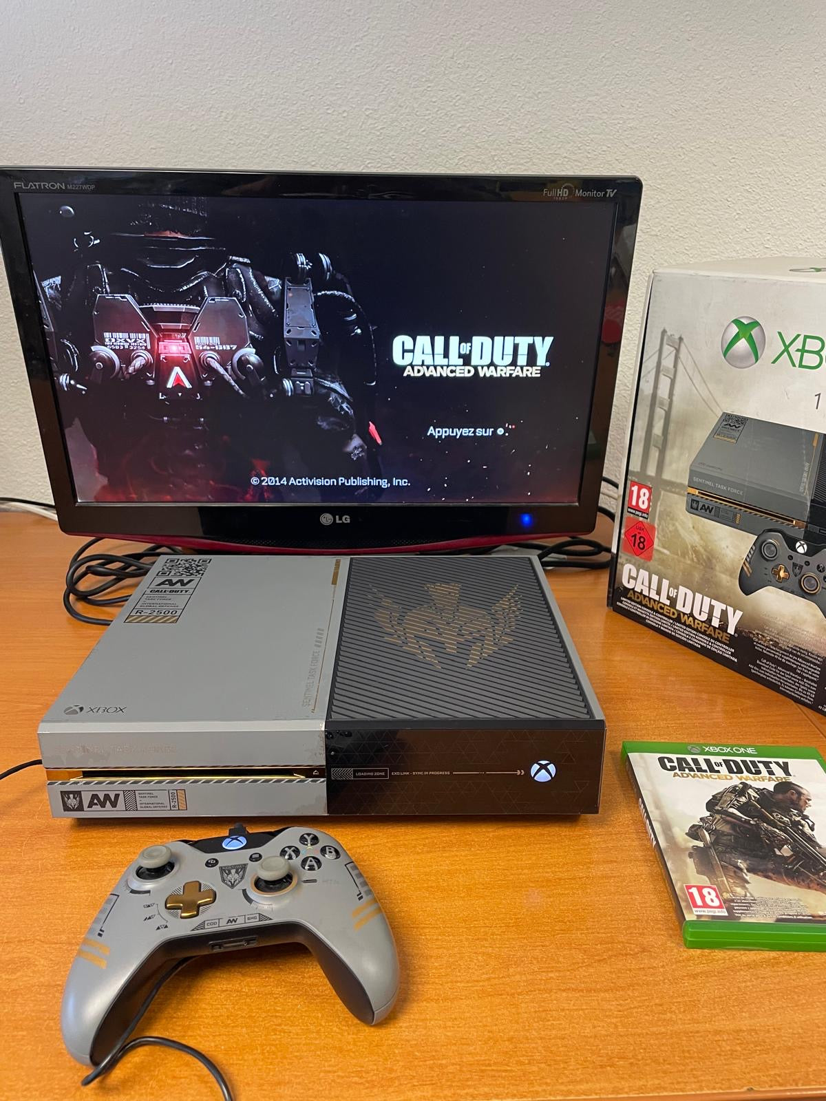 Console Xbox One Call of Duty en boîte