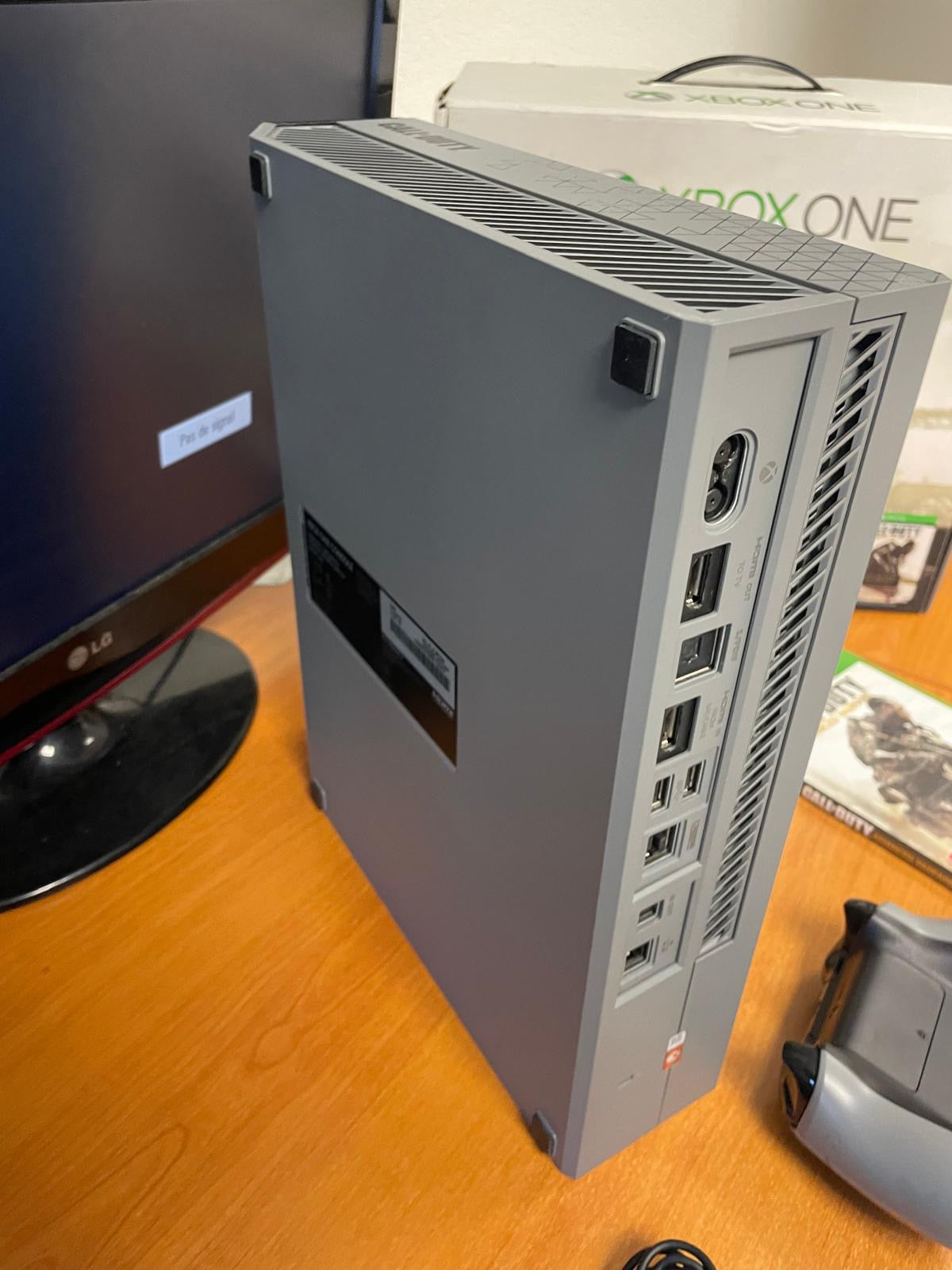 Console Xbox One Call of Duty en boîte