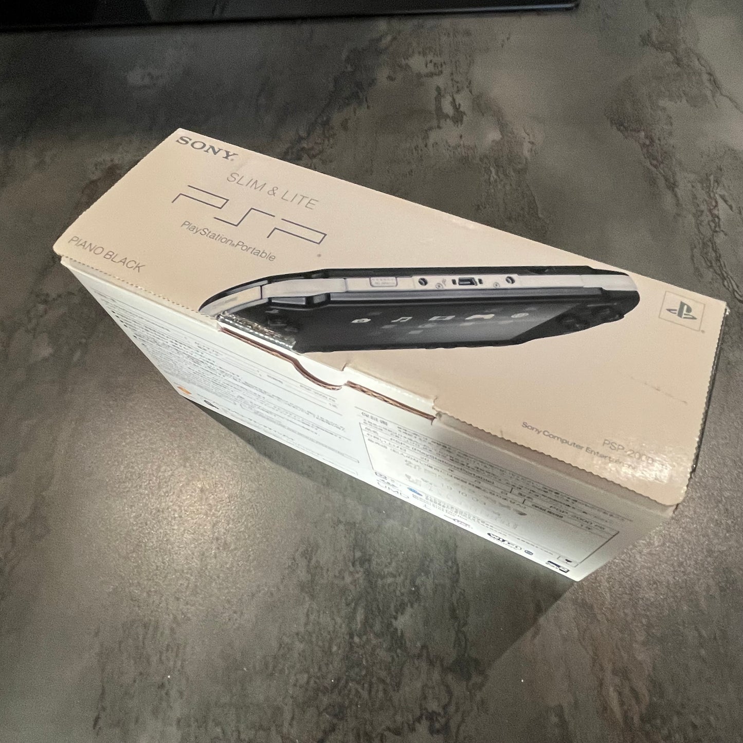 Console PSP Piano Black (PSP-2000) japonaise