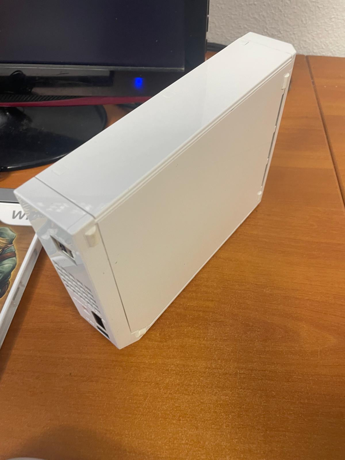 Console Wii + Link’s Crossbow Training