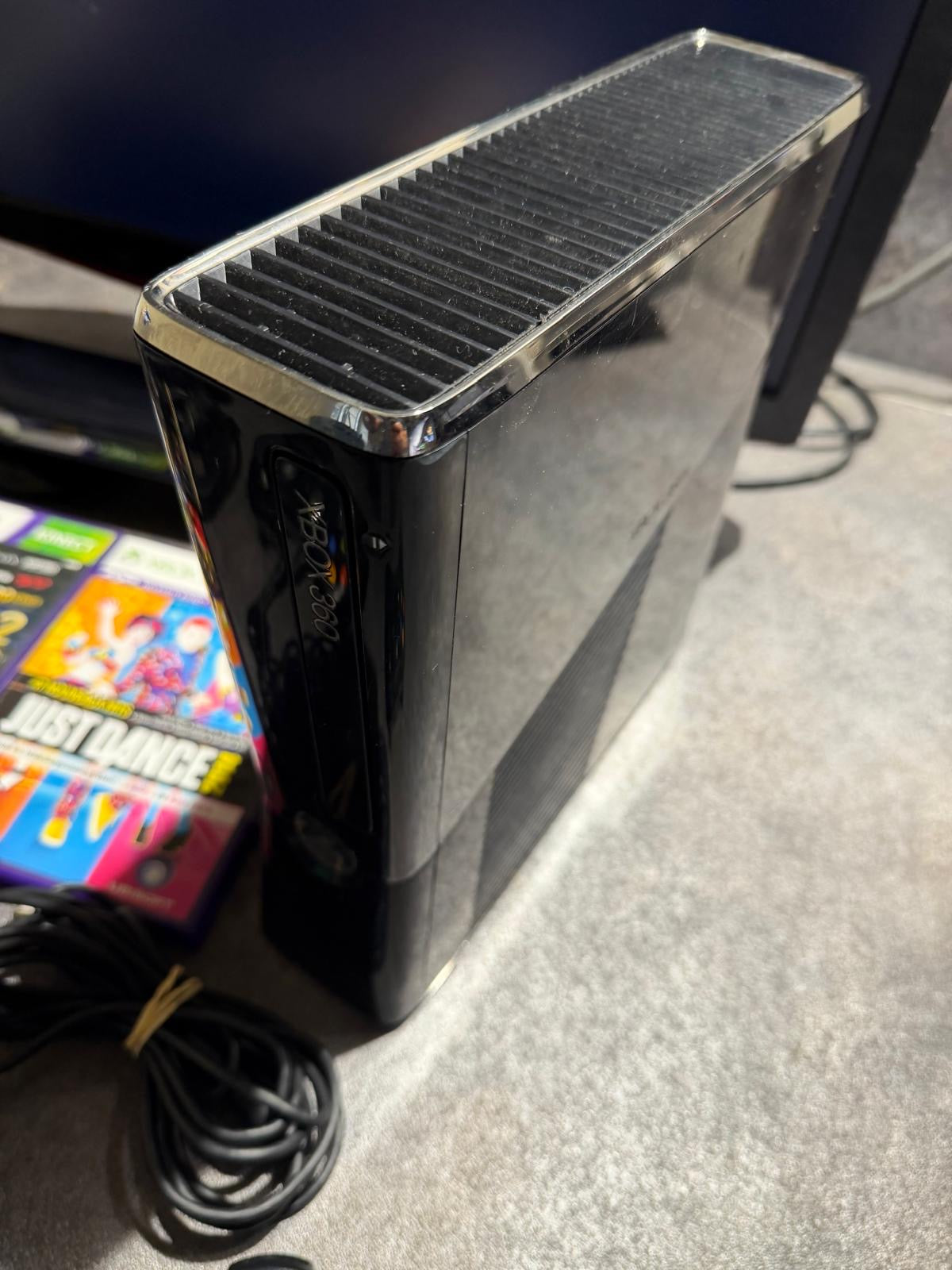 Console Xbox 360 + Kinect