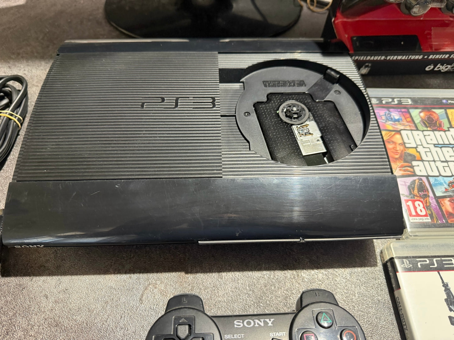 Console ps3 ultra slim + 2 manettes