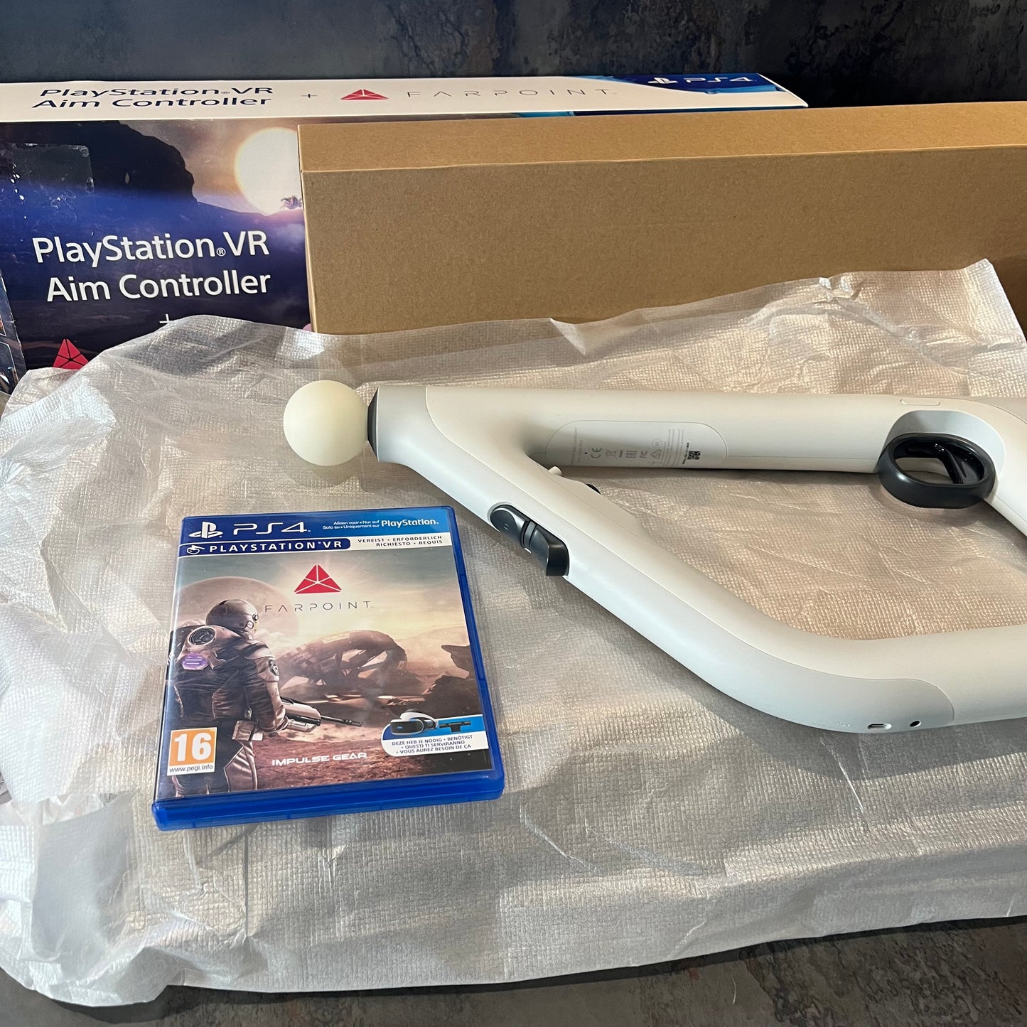 PlayStation VR Aim Controller + Farpoint PS4