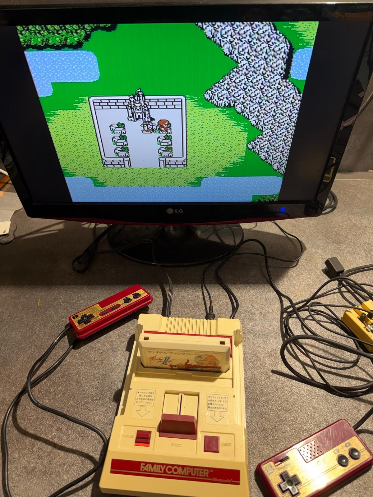 Console Family Computer (NES japonaise) bien lire