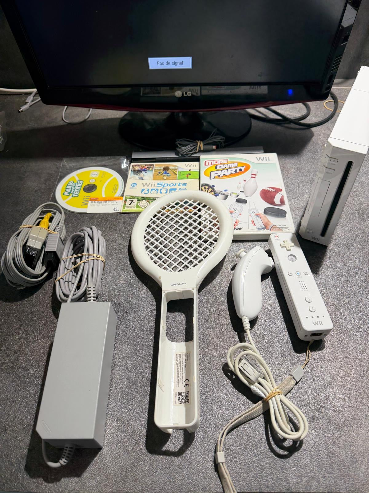 Console Wii + Mario Tennis