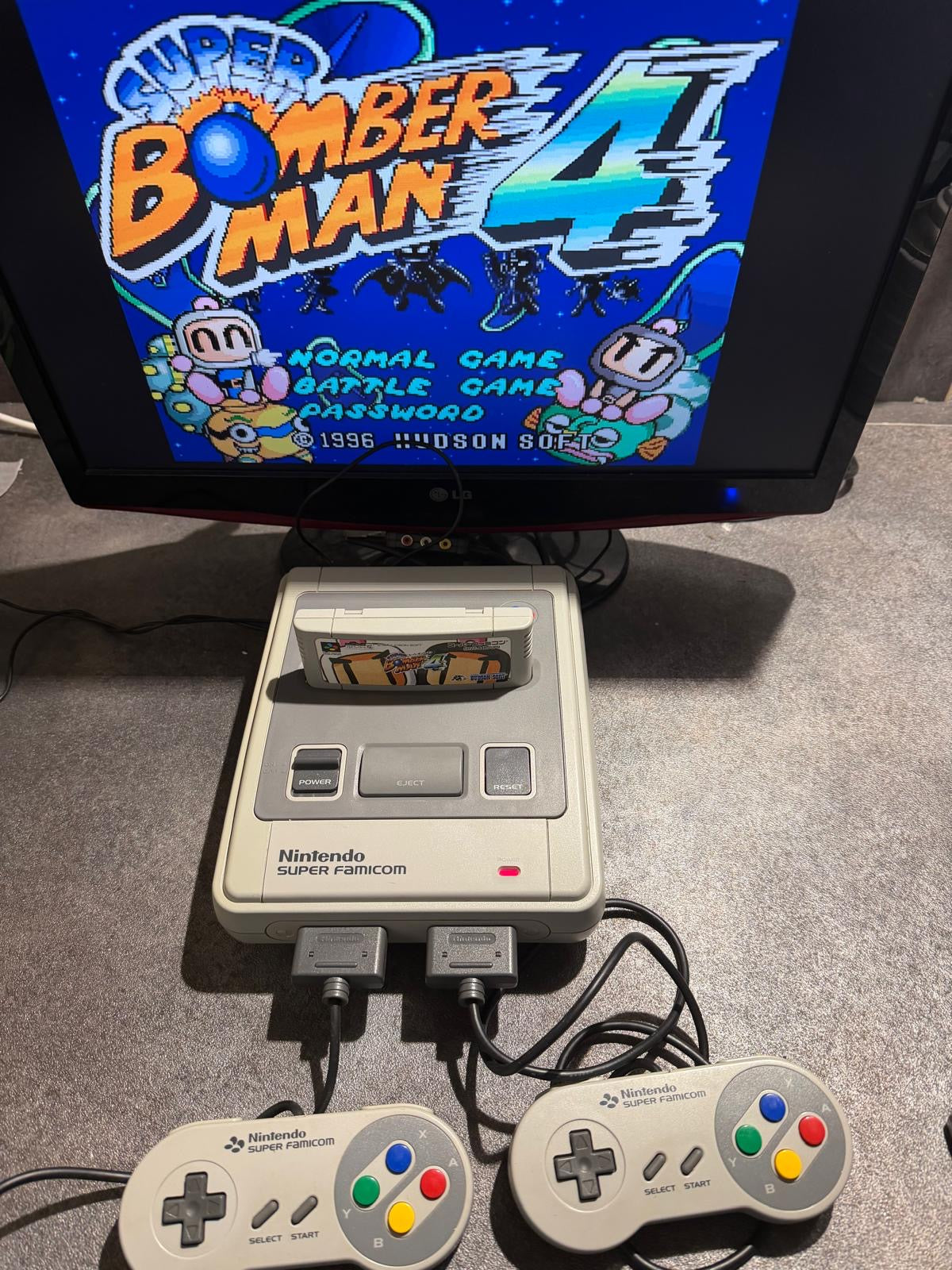 Console Super Nintendo Famicom japonaise + 2 manettes