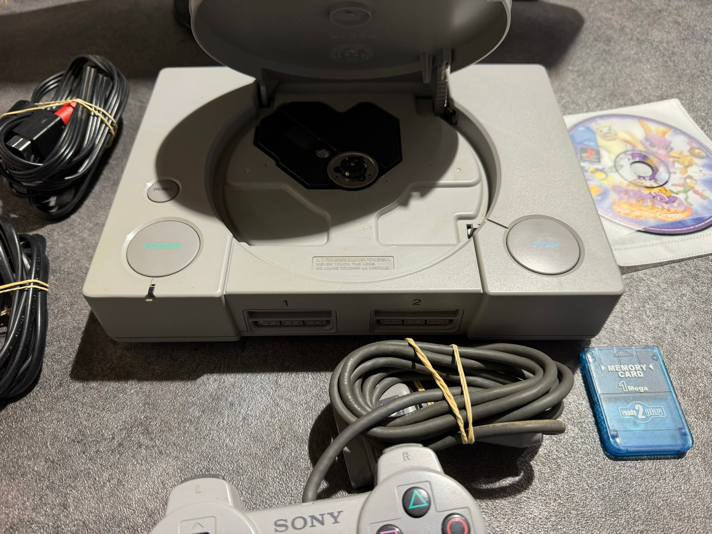 Console PS1 + Spyro