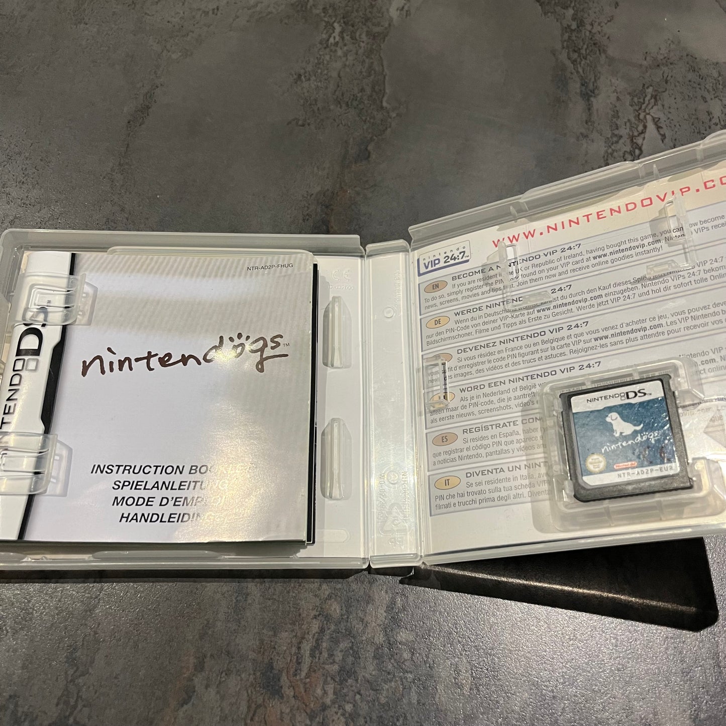 Nintendogs Chihuahua & Friends DS