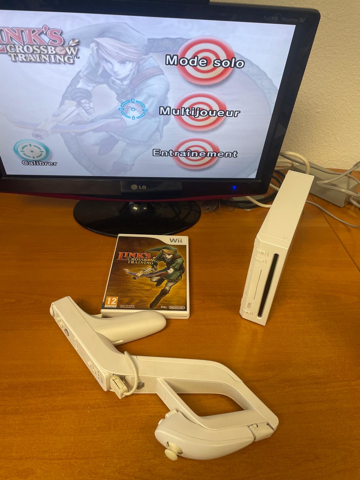 Console Wii + Link’s Crossbow Training