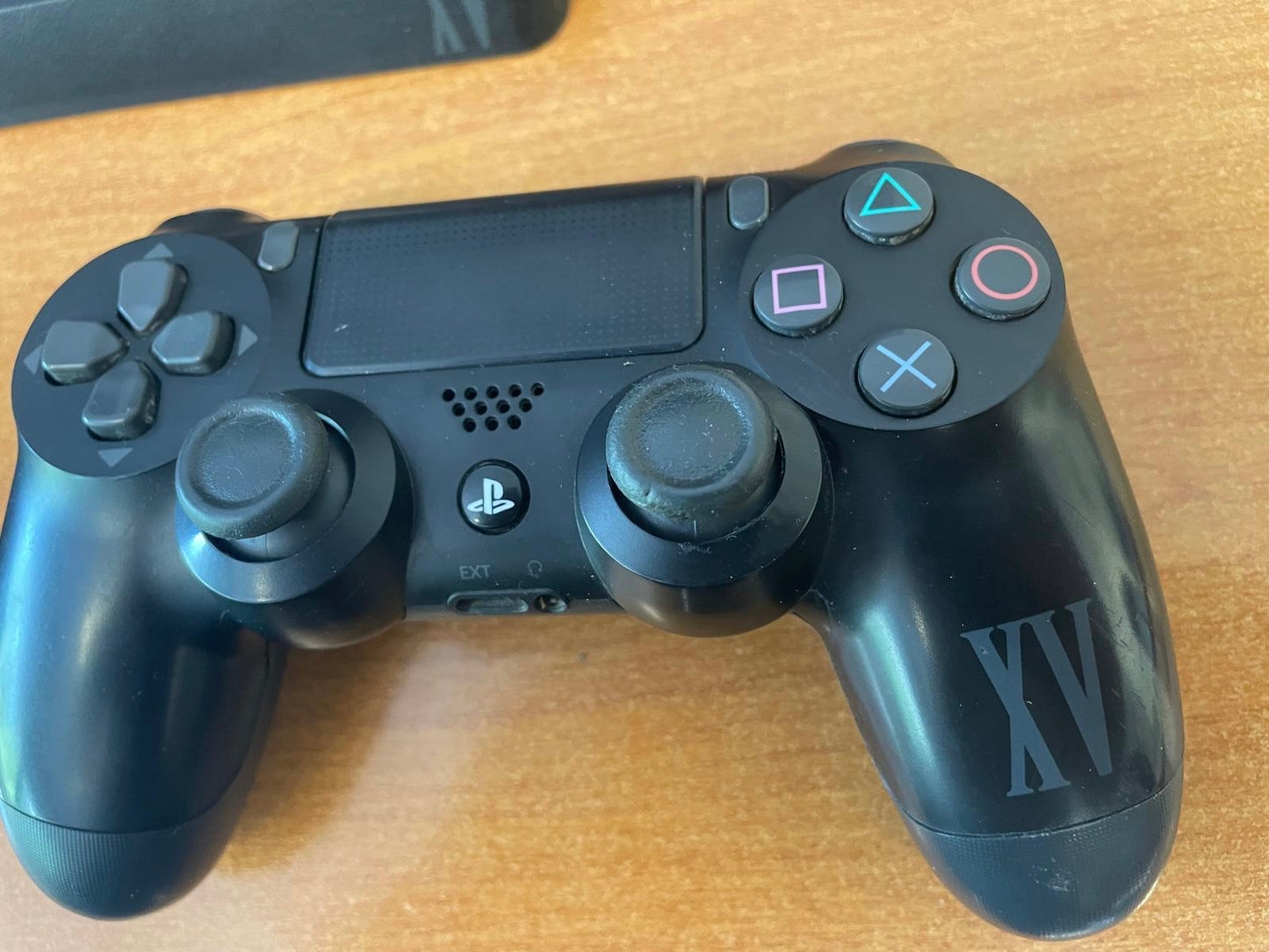 Console PS4 Slim 1 To Final Fantasy XV + 2 manettes