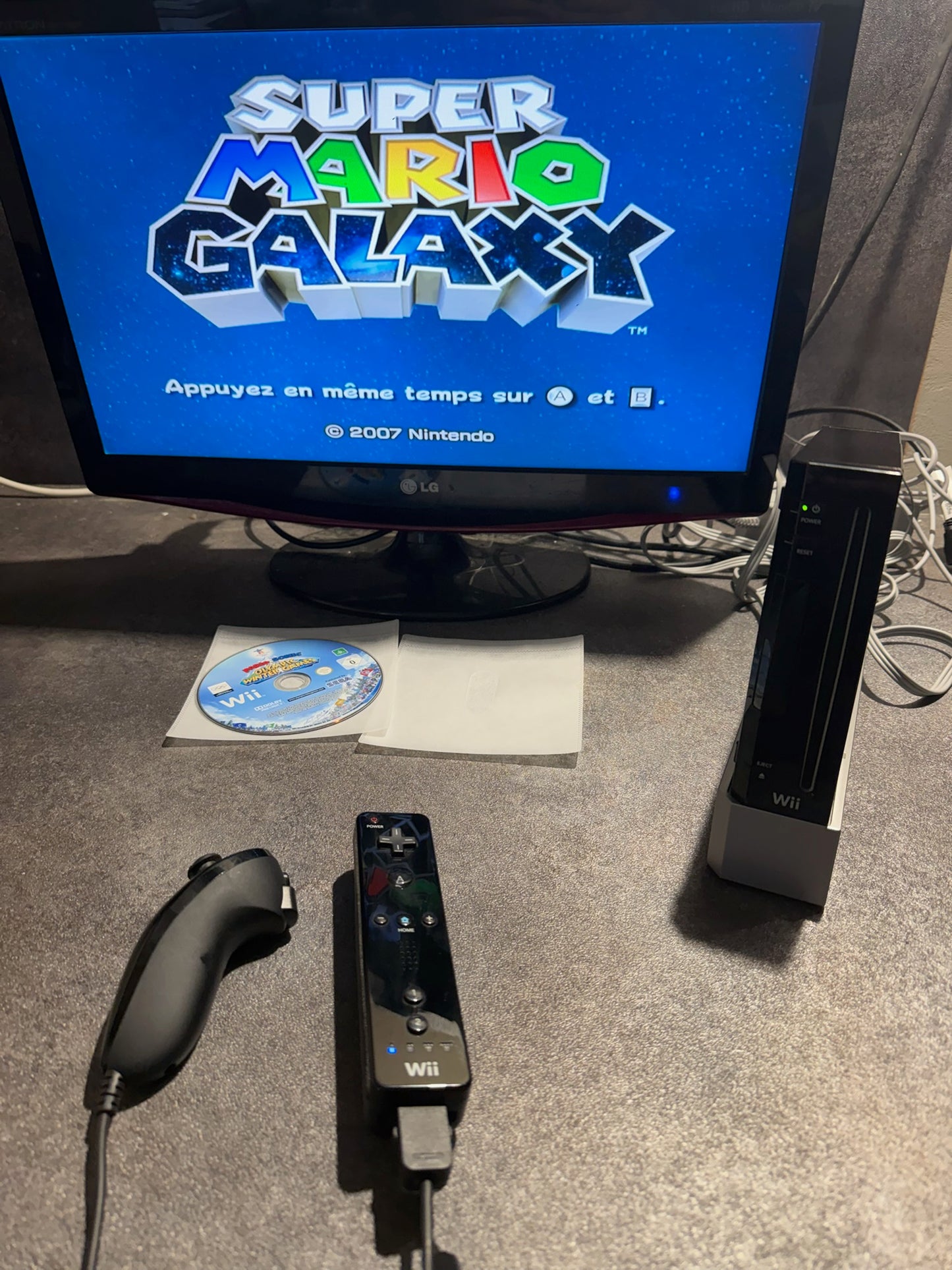 Console Wii + Mario Galaxy