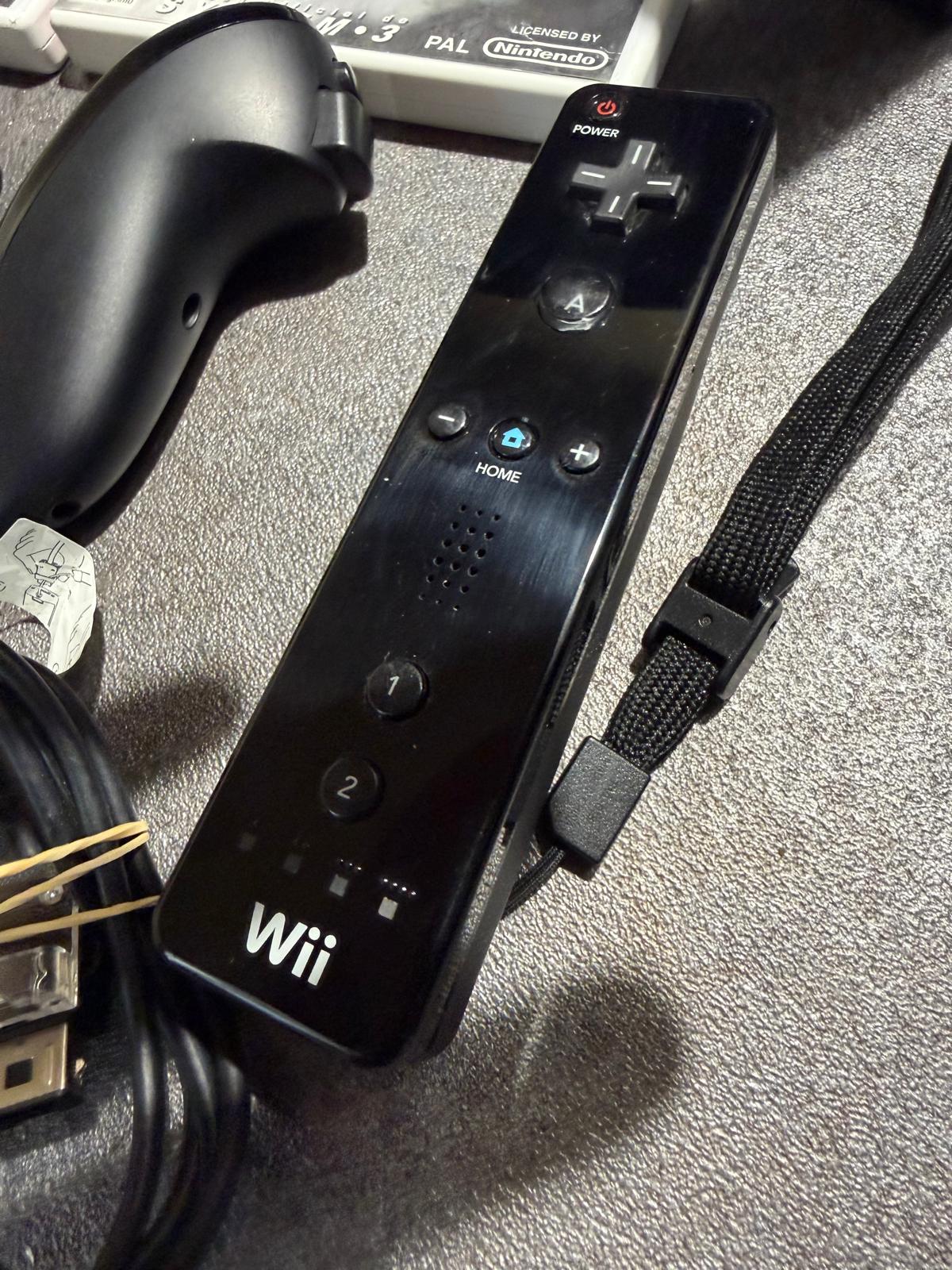 console wii noir + 3 jeux