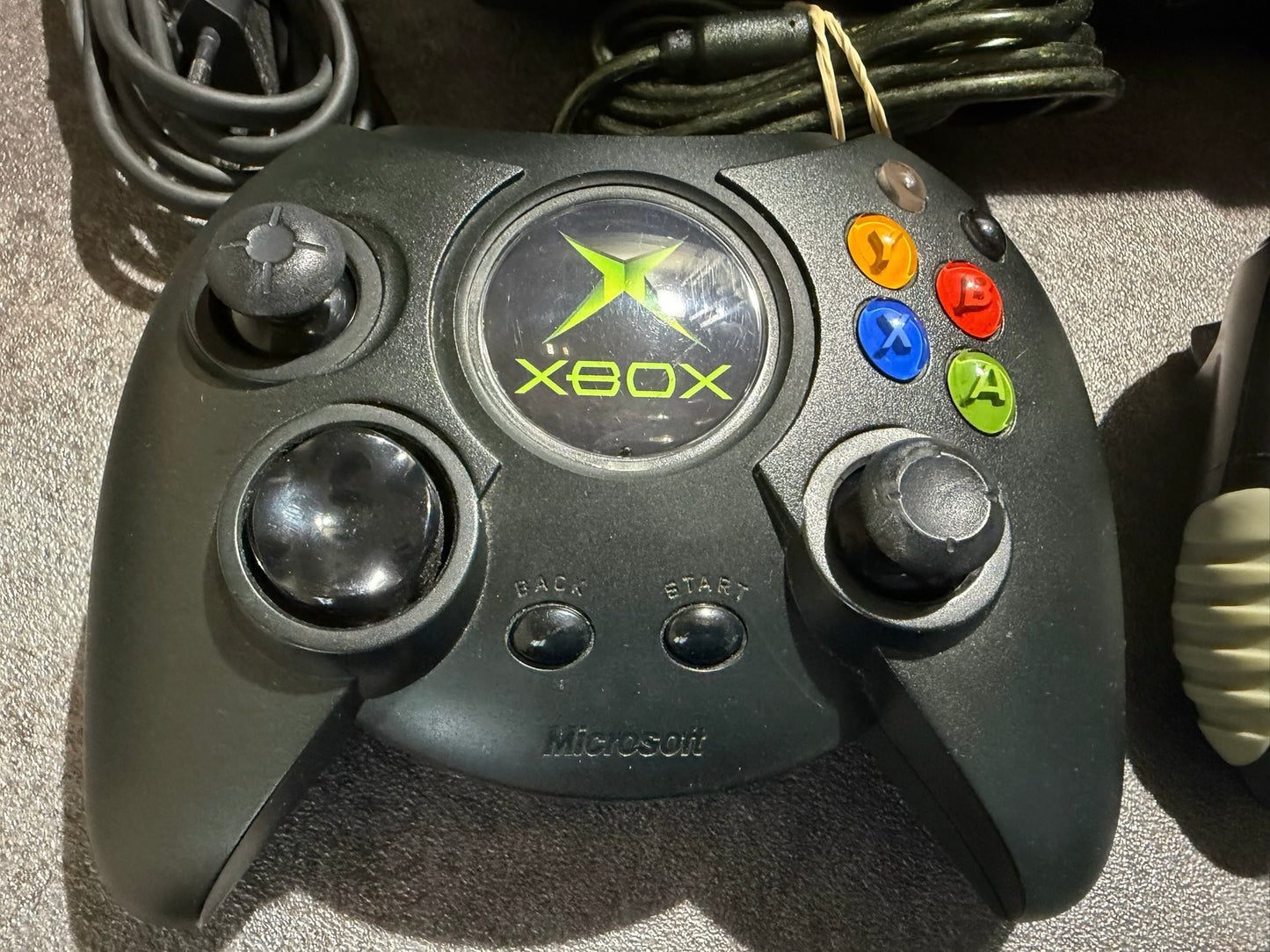 Console Xbox première génération + 2 manettes