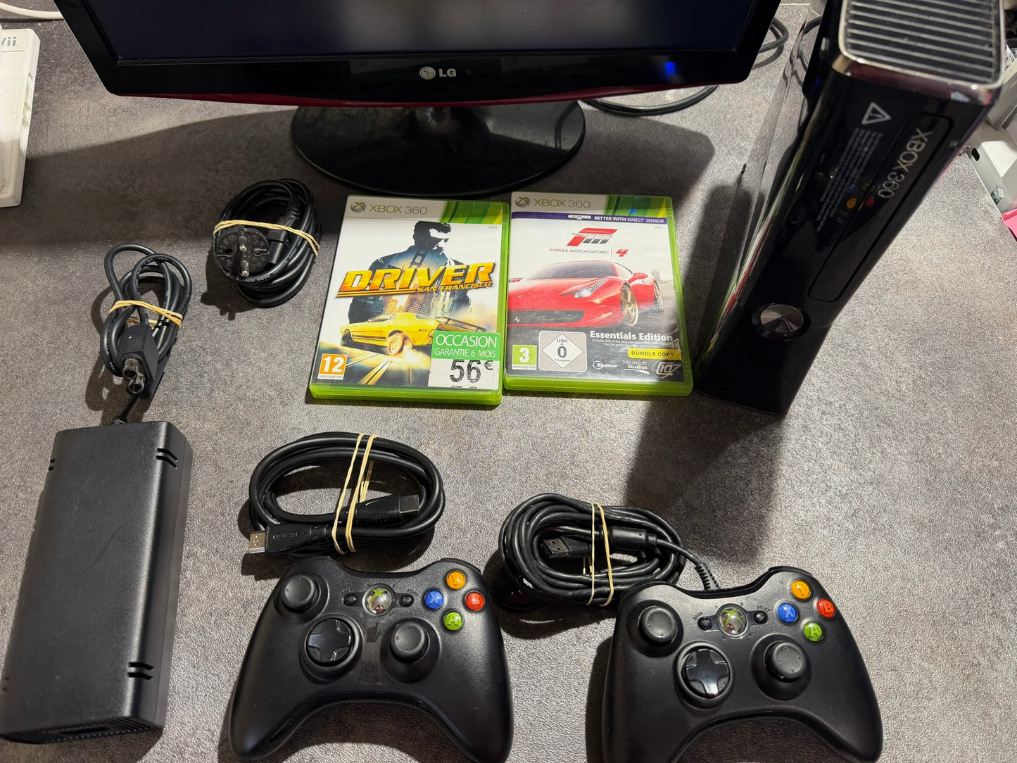 Console Xbox 360 + 2 manettes