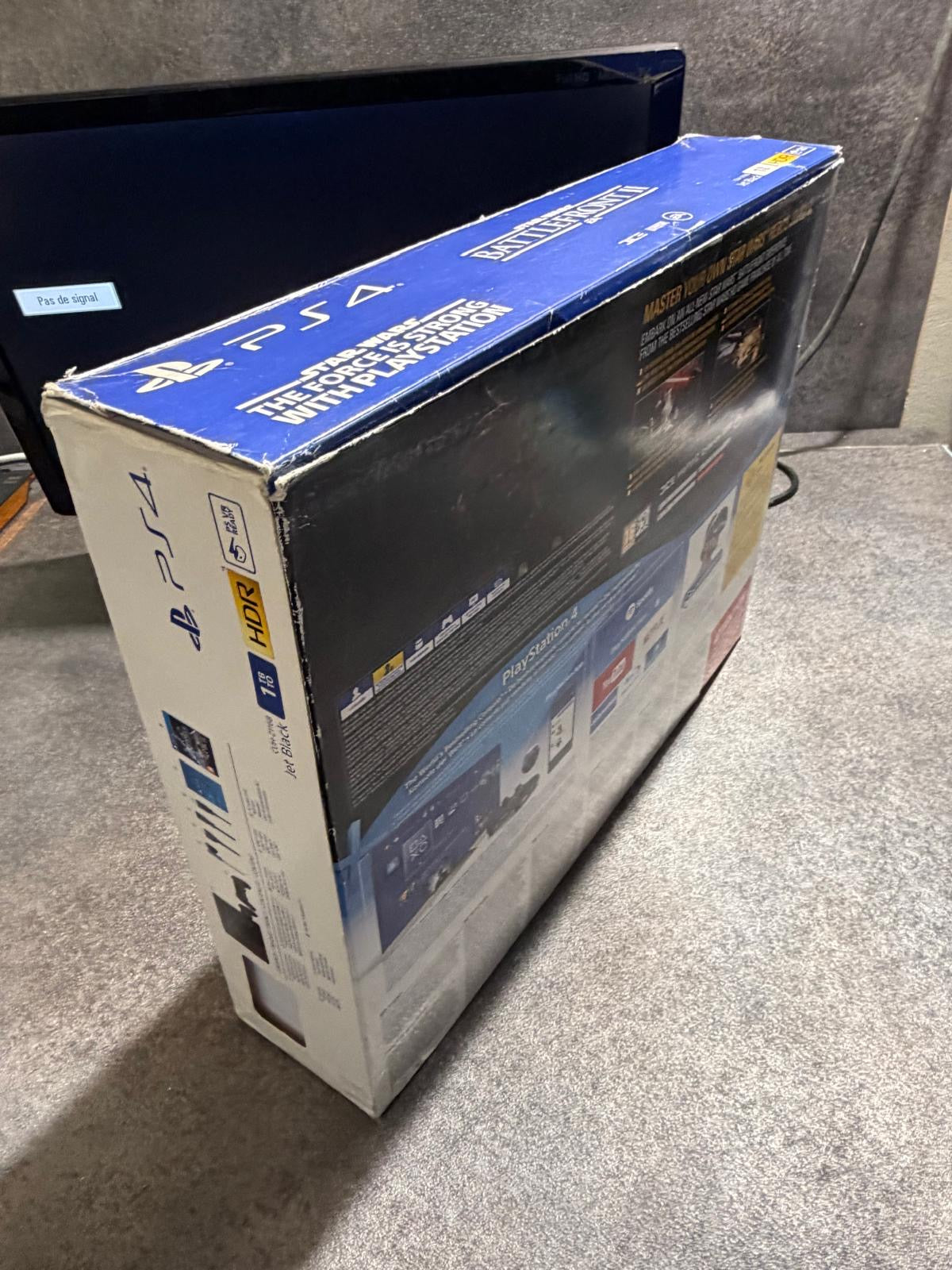 Console PS4 Star Wars Battlefront 2 en boîte