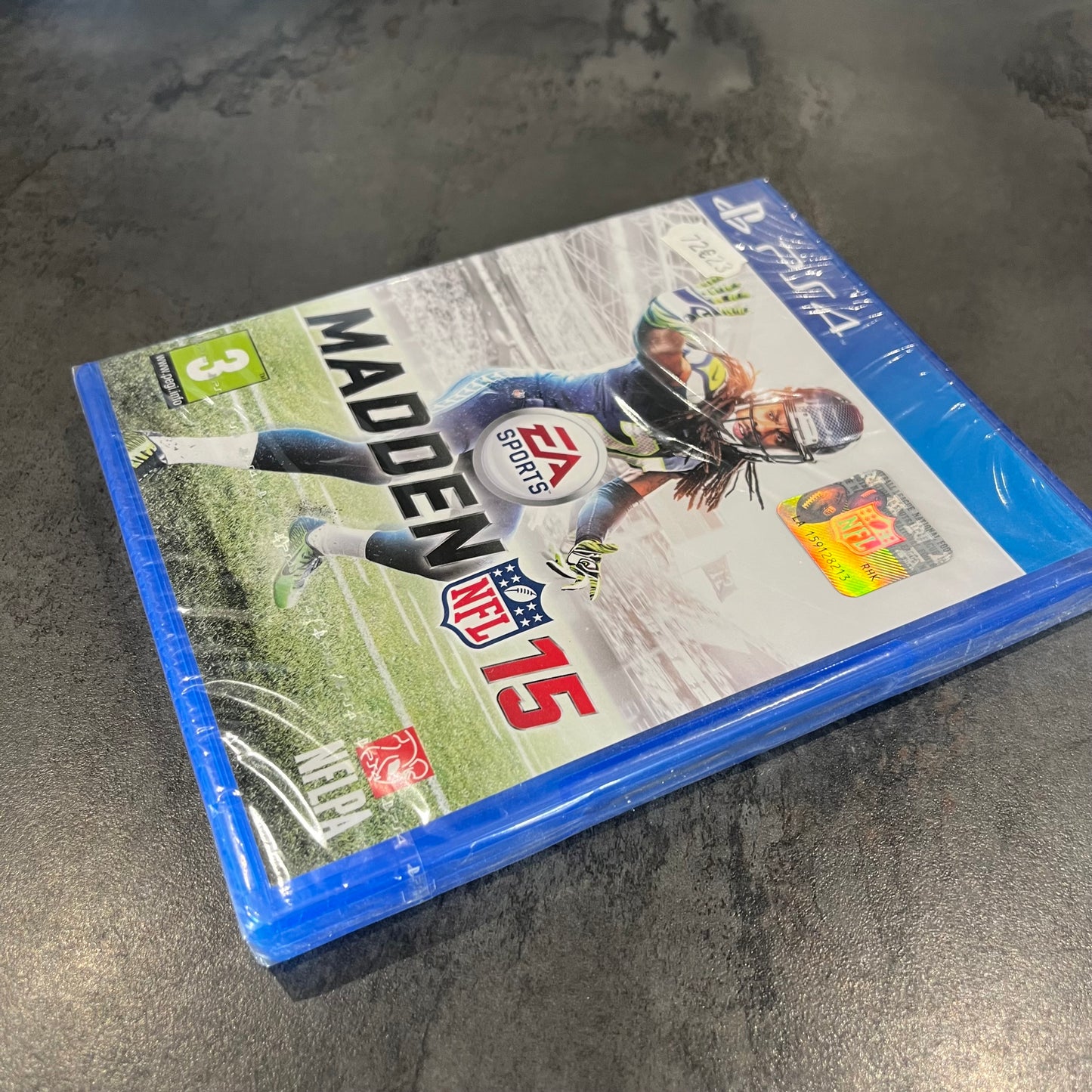 Madden NFL 15 PS4 neuf
