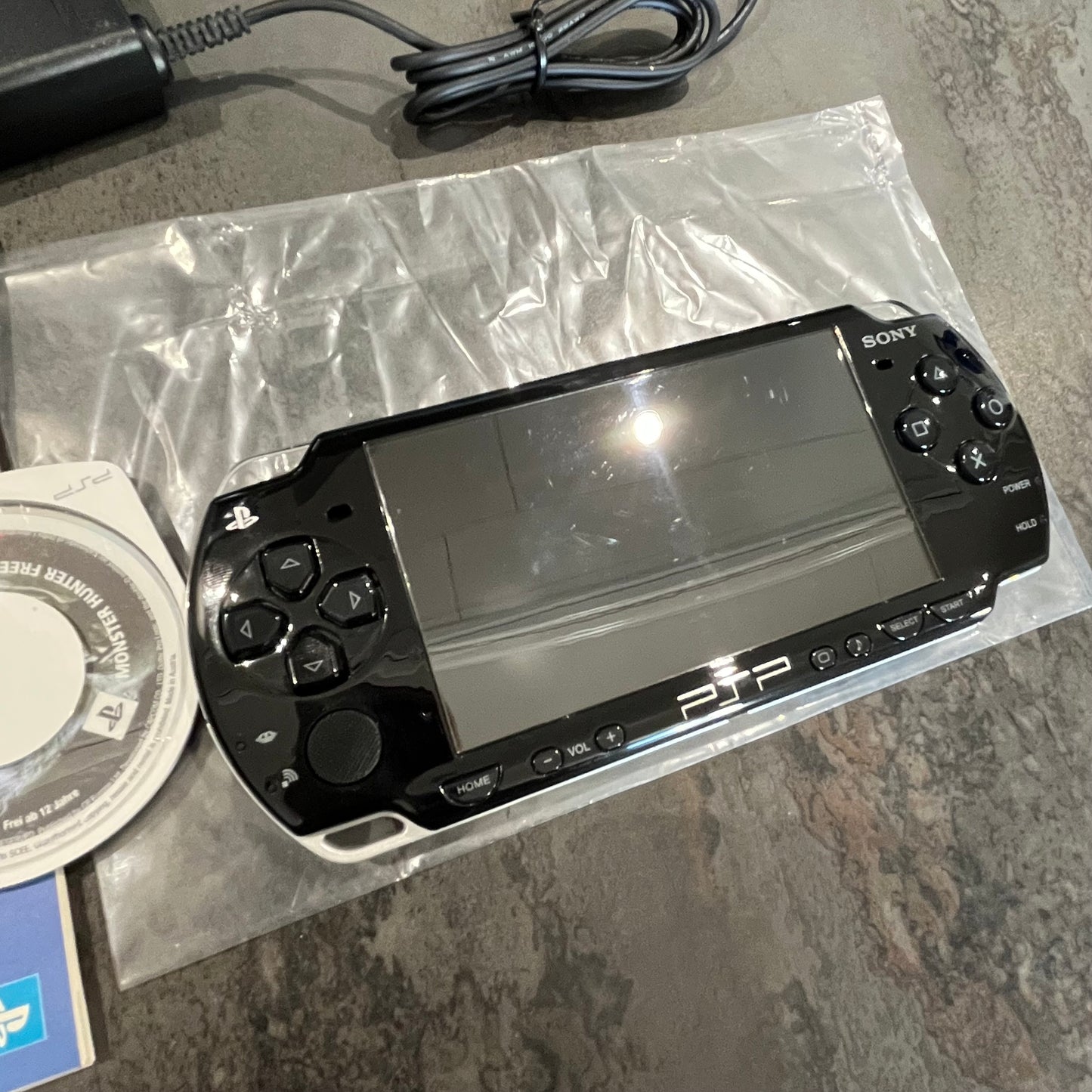 Console PSP Piano Black (PSP-2000) japonaise