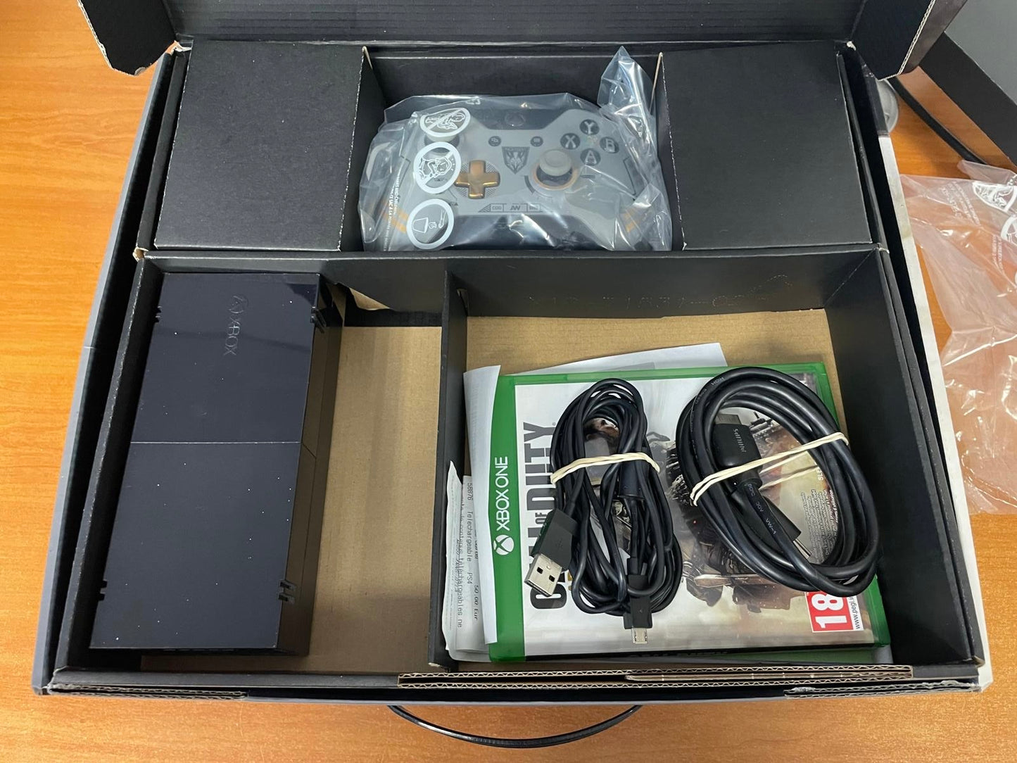 Console Xbox One Call of Duty en boîte