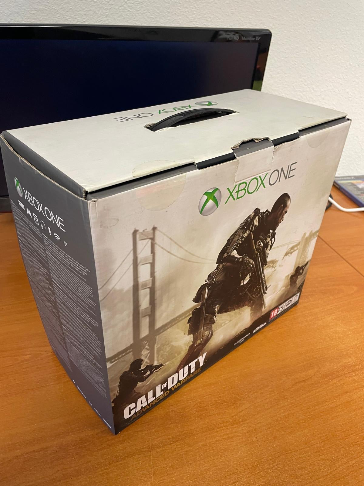 Console Xbox One Call of Duty en boîte