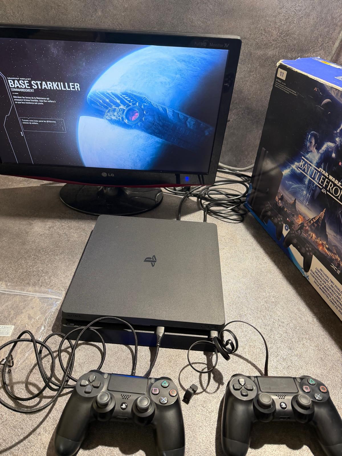Console PS4 Star Wars Battlefront 2 en boîte