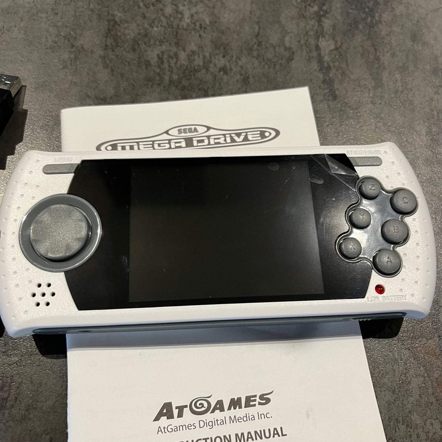 console Mega Drive Ultimate Portable