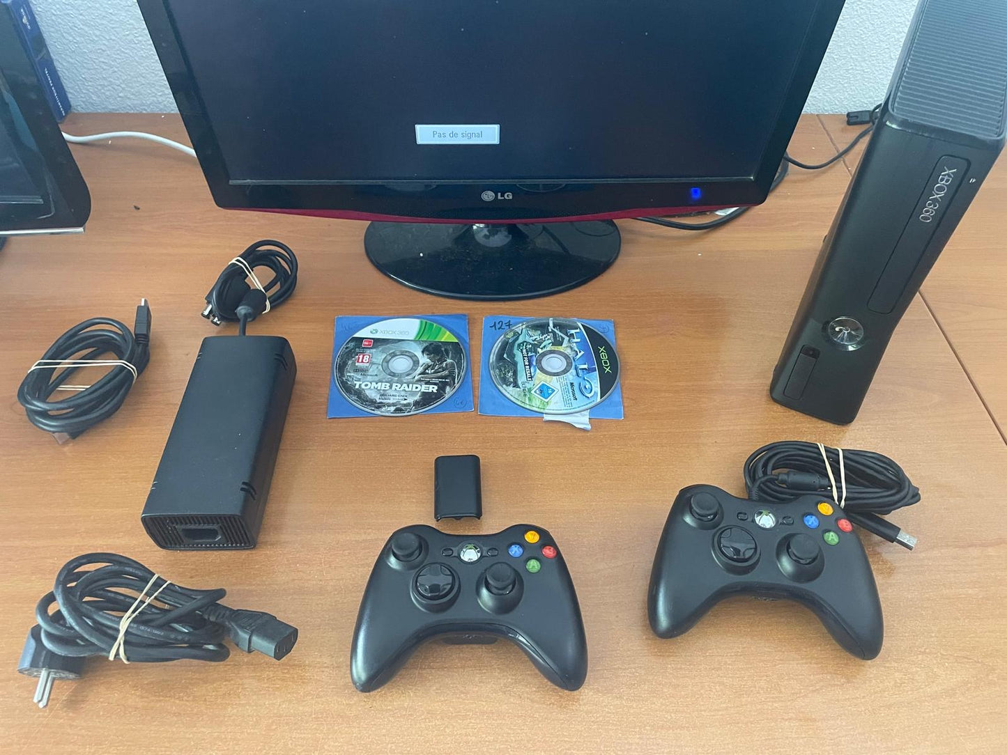 Console Xbox 360 250 GO + 2 manettes