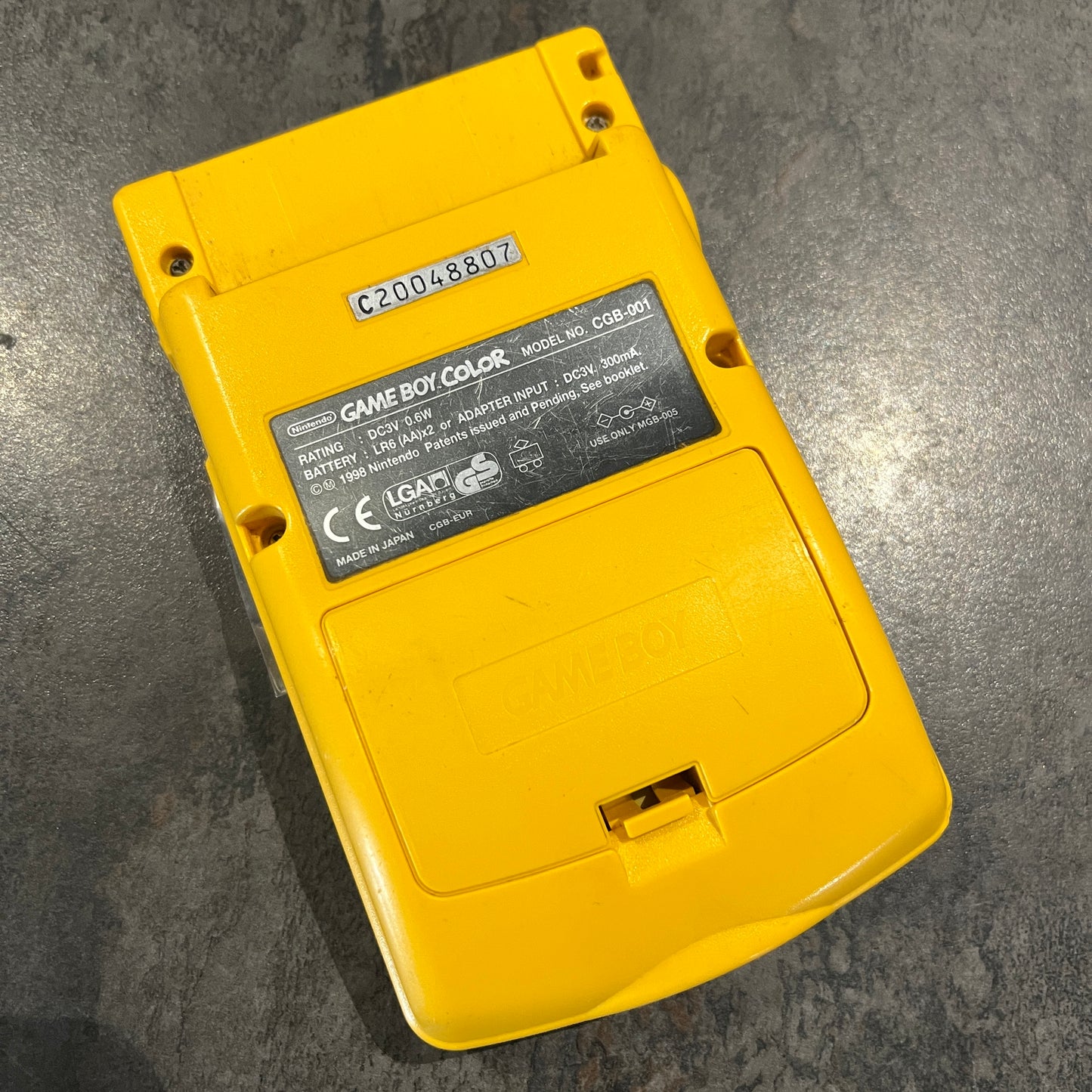 Console Nintendo Game Boy Color jaune - Fonctionnelle - Sans jeu